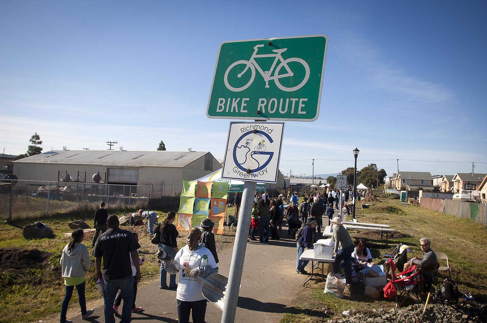 Richmond residents dig into Greenway and MLK celebration - Richmond Confidential